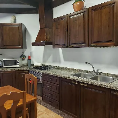 Arona, Rural House *